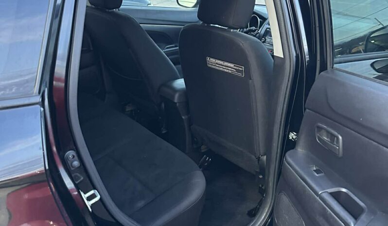 MITSUBISHI OUTLANDER 2013 full